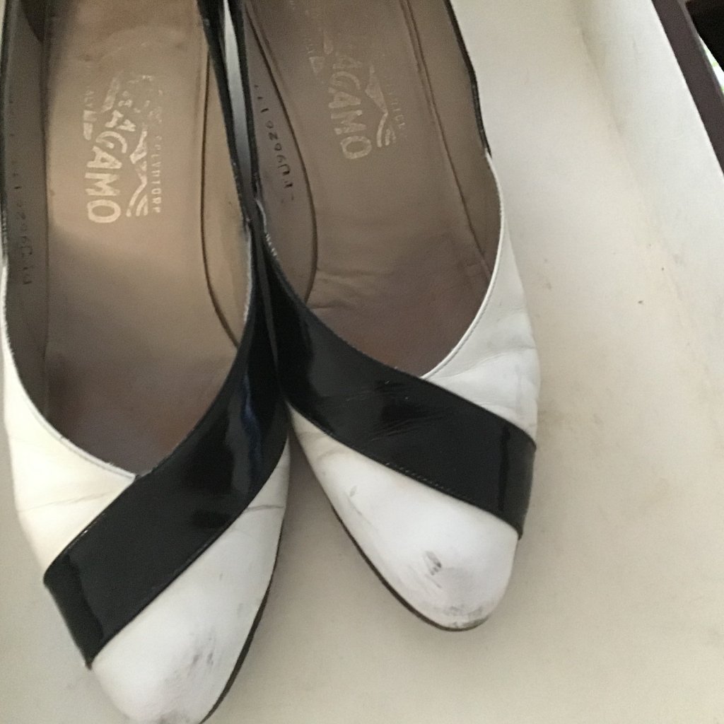 Preowned Black  White Ferragamo7